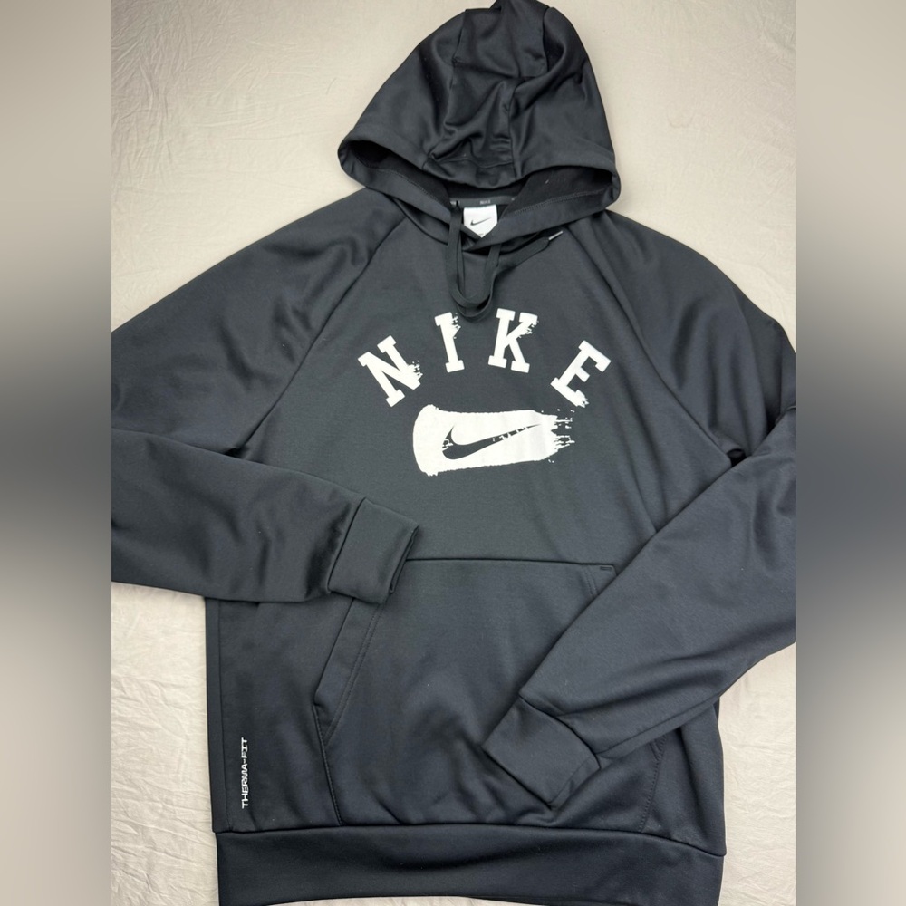 Nike Men's‎ thermal fit Hoodie in black size small